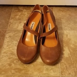 Tsubo Comfortable Leather Heels